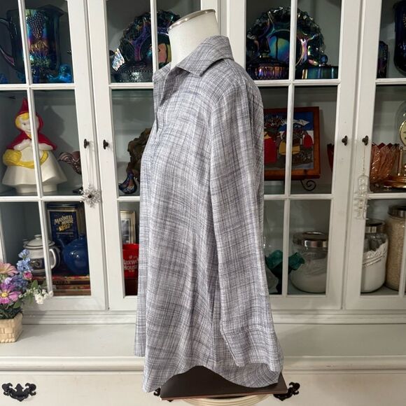 Van Heusen Gray V-neck Collared Shirt Size XS - Picture 3 of 8